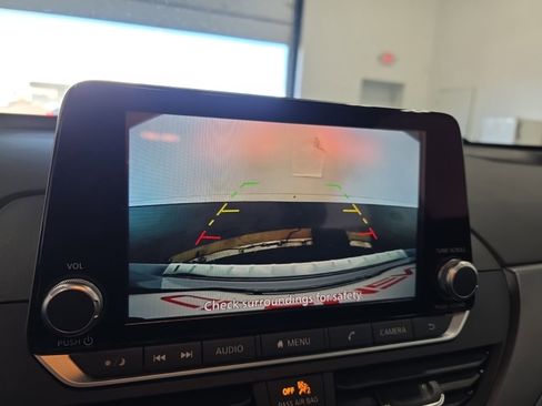 Used 2023 Nissan Altima 2.5 SR image 18