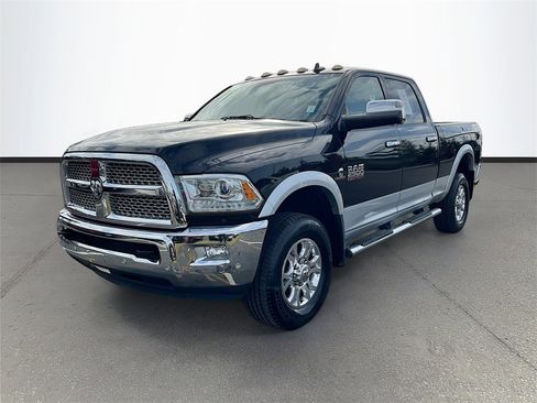 Used 2017 RAM 2500 Laramie w/ Snow Chief Group image 3