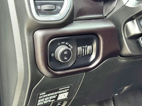 Used 2023 RAM 2500 Laramie AWD/4WD image 14