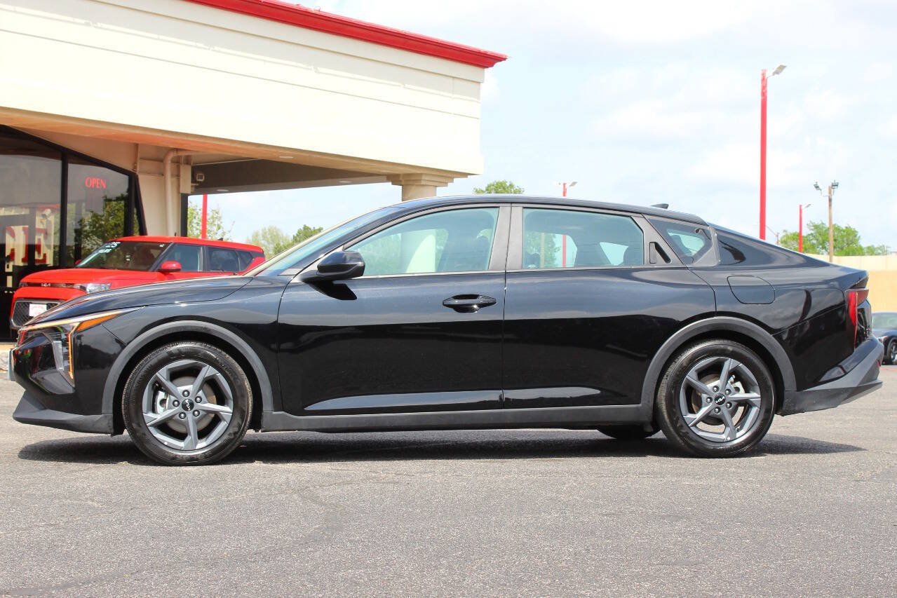 Used 2025 Kia K4 FWD image 6