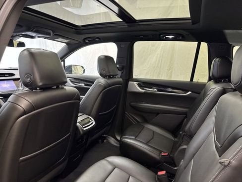 Certified 2023 Cadillac XT6 Premium Luxury AWD/4WD image 14