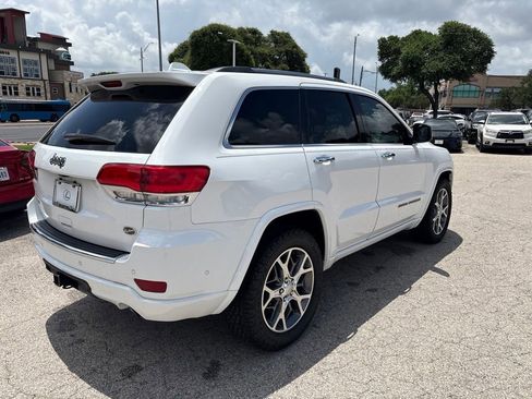 Used 2020 Jeep Grand Cherokee Overland AWD/4WD image 5