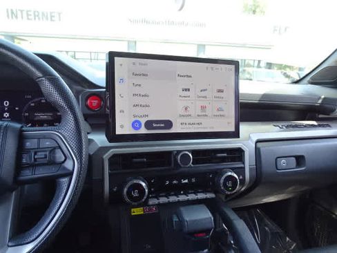 Used 2024 Toyota Tacoma TRD Off-Road w/ TRD Off Road Premium Package AWD/4WD image 28