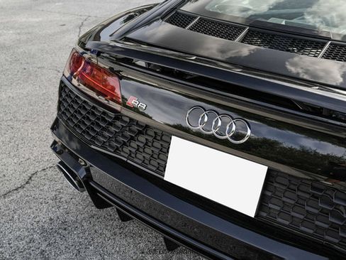 Used 2023 Audi R8 V10 performance RWD image 40