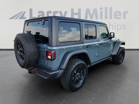 Used 2025 Jeep Wrangler Willys image 6