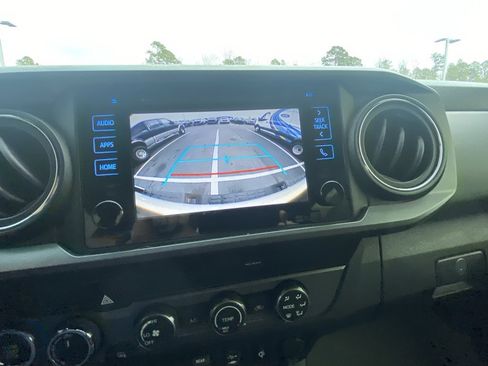 Used 2019 Toyota Tacoma TRD Sport image 15