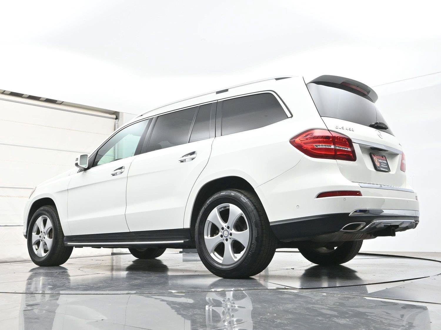 Used 2017 Mercedes-Benz GLS 450 4MATIC image 32