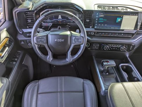 Used 2024 Chevrolet Silverado 1500 High Country w/ Midnight Edition AWD/4WD image 16