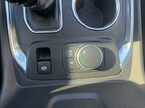 Used 2021 Chevrolet Traverse Premier image 22