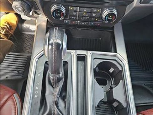 Used 2018 Ford F150 Platinum w/ Equipment Group 701A Luxury image 22