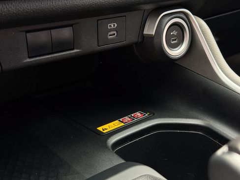 Certified 2024 Toyota Grand Highlander FWD image 17