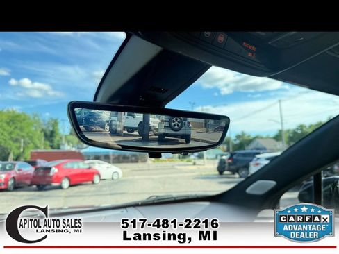 Used 2020 Cadillac XT5 Premium Luxury AWD/4WD image 27