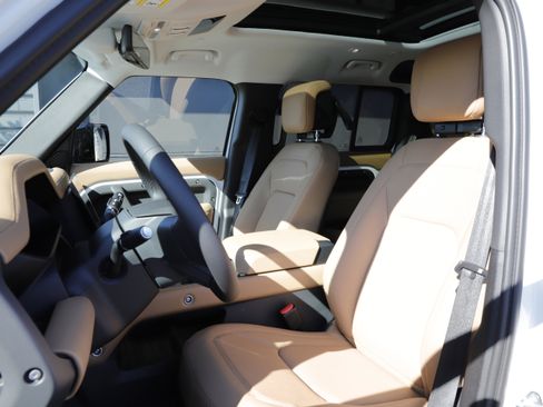 New 2026 Land Rover Defender 110 S image 19