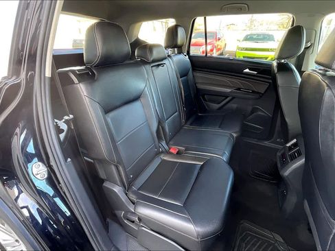 Used 2021 Volkswagen Atlas SE image 19