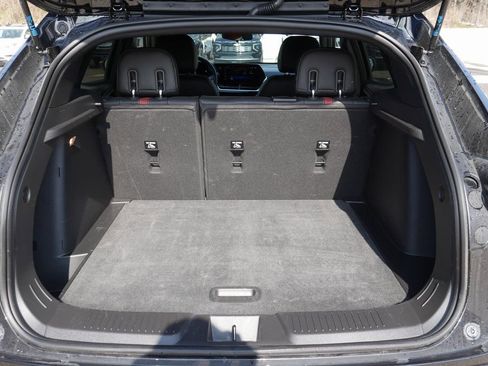 Used 2025 Chevrolet Trax RS image 29