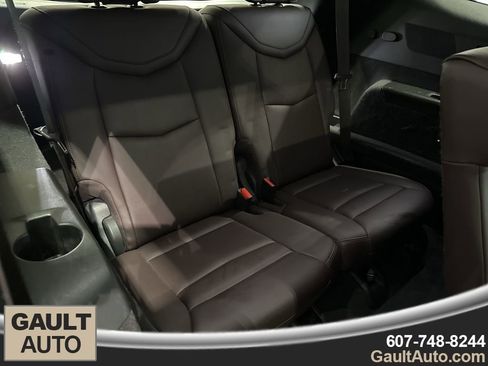 Used 2022 Cadillac XT6 Premium Luxury image 23