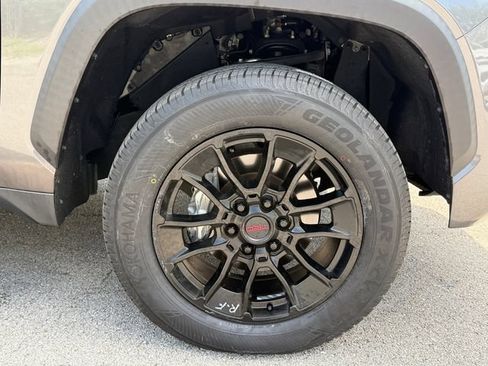 Used 2024 Toyota Tundra SR5 w/ SR5 Premium Package AWD/4WD image 20