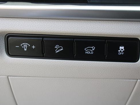 Used 2024 Kia Telluride EX w/ EX Captain's Chair Package FWD image 28