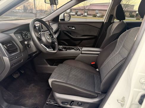 Used 2021 Nissan Rogue SV image 10