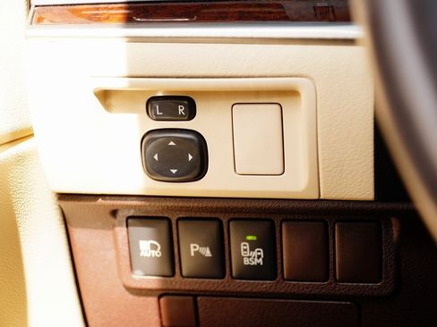 Used 2017 Lexus ES 350 image 29