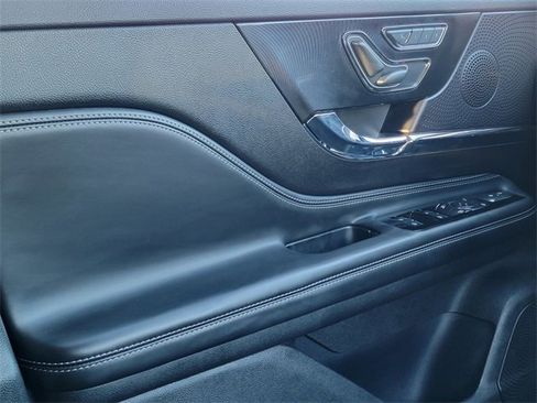 Certified 2024 Lincoln Corsair AWD image 37