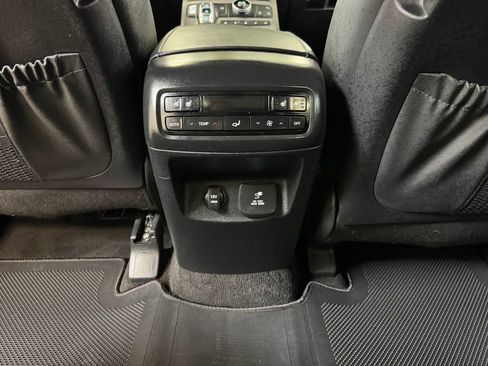 Used 2022 Hyundai Palisade Calligraphy image 18