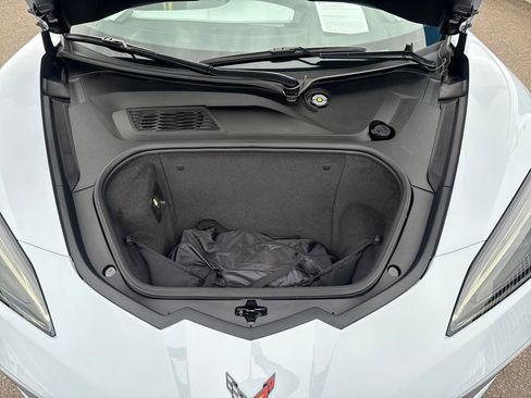 Used 2021 Chevrolet Corvette Stingray Premium Conv w/ Z51 Performance Package image 21