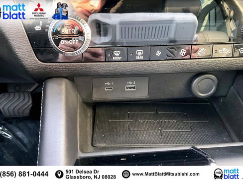 Used 2023 Mitsubishi Outlander SE image 34