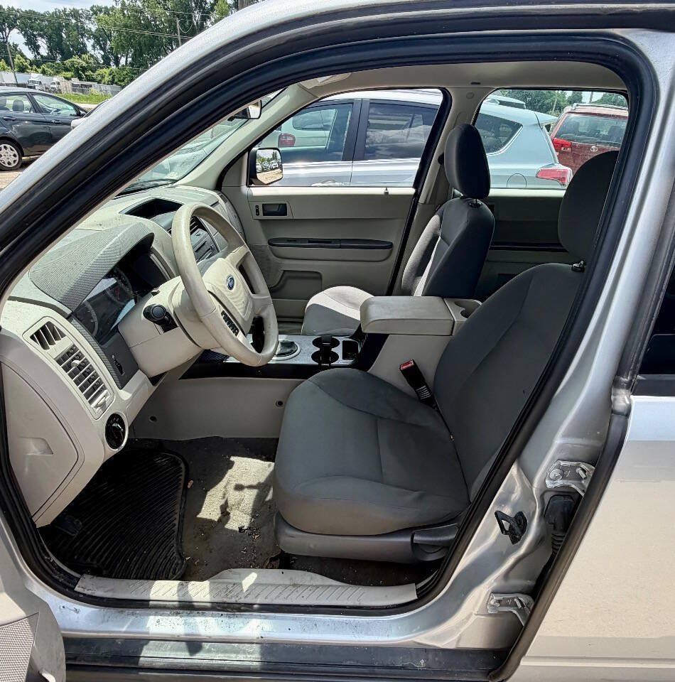 Used 2008 Ford Escape XLS FWD image 10