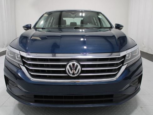 Used 2021 Volkswagen Passat 2.0T SE FWD image 3