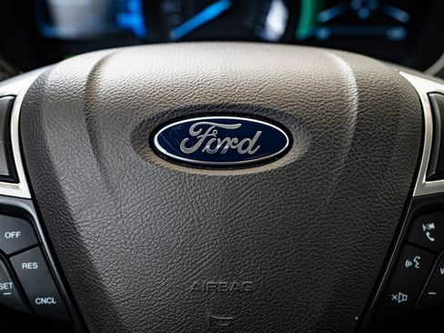 Used 2015 Ford Fusion Titanium image 27