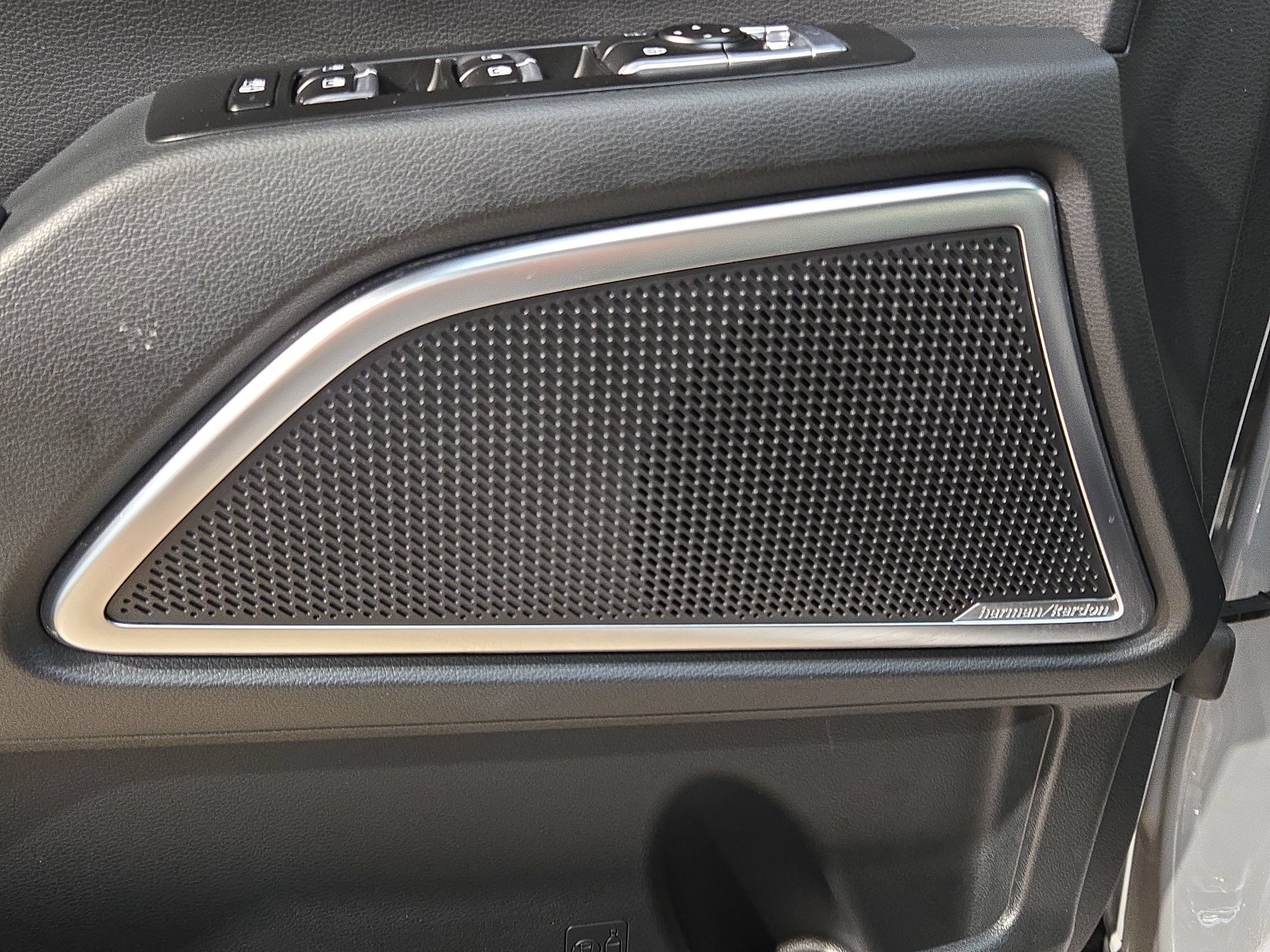 Used 2025 Kia Telluride SX Prestige X-Line AWD/4WD image 22