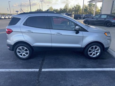 Used 2021 Ford EcoSport SE w/ SE Convenience Package image 2