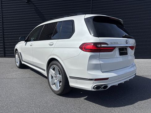 Used 2022 BMW ALPINA XB7 image 3
