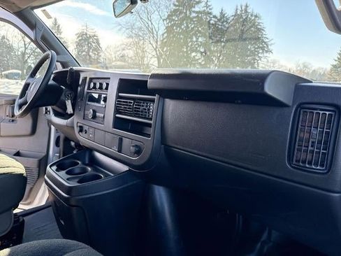 Certified 2023 GMC Savana 2500 Base w/ Driver Convenience Package image 23