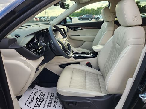 Used 2023 Buick Envision Avenir AWD/4WD image 12