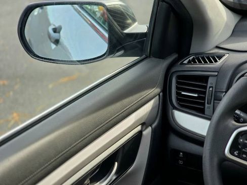 Used 2017 Honda CR-V LX image 14