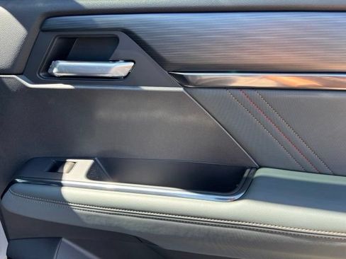 New 2026 GMC Acadia AT4 w/ Luxury Package AWD/4WD image 21
