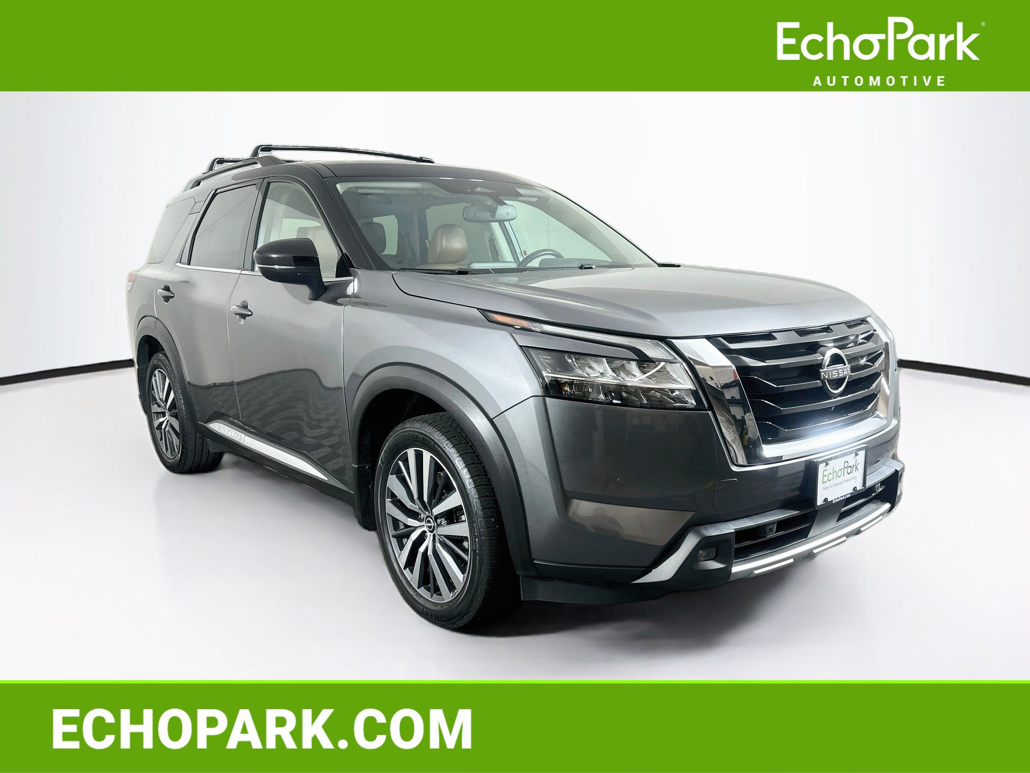 Used 2022 Nissan Pathfinder Platinum w/ Cargo Package FWD image 1
