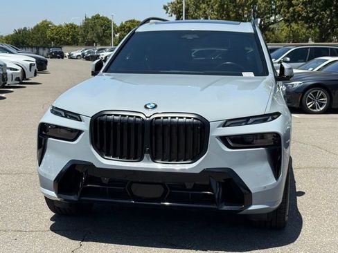 Certified 2023 BMW X7 xDrive40i w/ M Sport Package AWD/4WD image 3