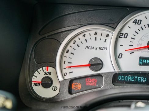 Used 2003 HUMMER H2 w/ Preferred Equipment Group image 24