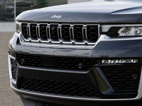 New 2026 Jeep Grand Cherokee L Summit AWD/4WD image 11