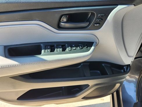 Used 2018 Honda Odyssey EX-L image 9