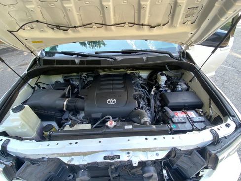 Used 2018 Toyota Sequoia TRD Sport RWD image 59