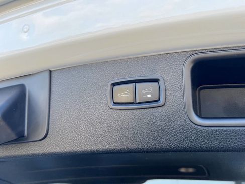 Used 2021 Porsche Macan image 13