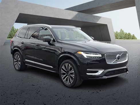 Used 2022 Volvo XC90 T8 Inscription Expression image 3