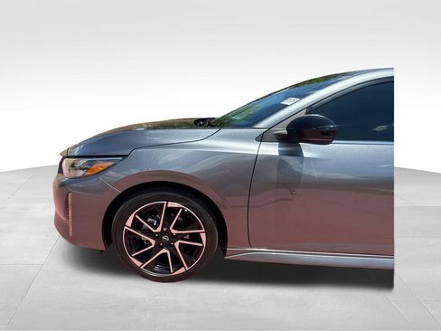 Used 2025 Nissan Sentra SR FWD image 35