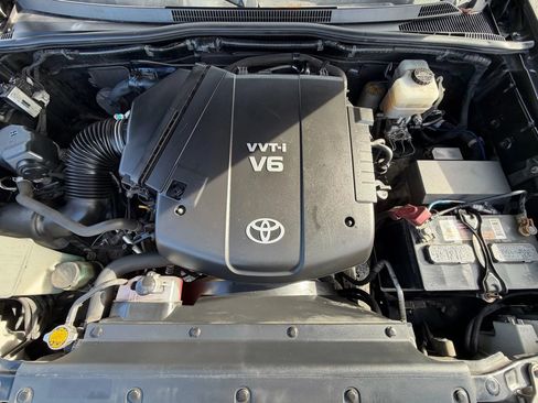 Used 2013 Toyota Tacoma 4x4 Access Cab V6 w/ TRD Off-Road Pkg image 15