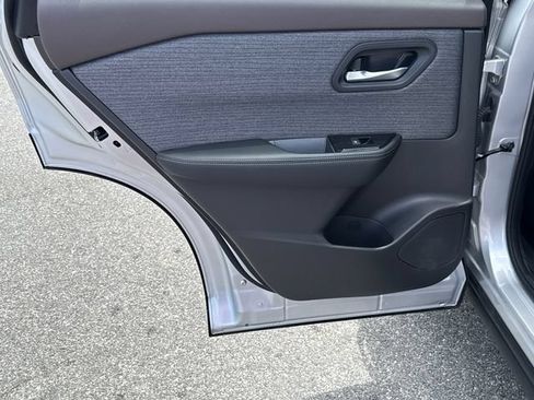 Used 2023 Nissan Rogue SV FWD image 21