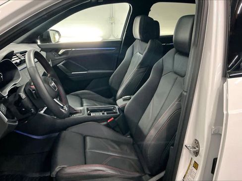 Certified 2025 Audi Q3 2.0T Premium Plus w/ Premium Plus Package image 28